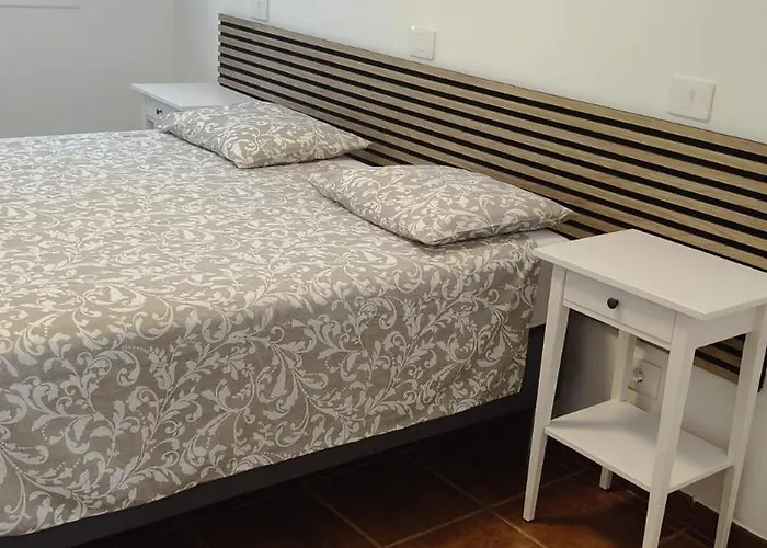 Casa Piedra Picuda 2 *